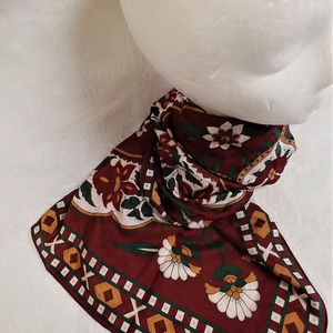 Oscar de la Renta Silk Scarf 34 x 34 VTG